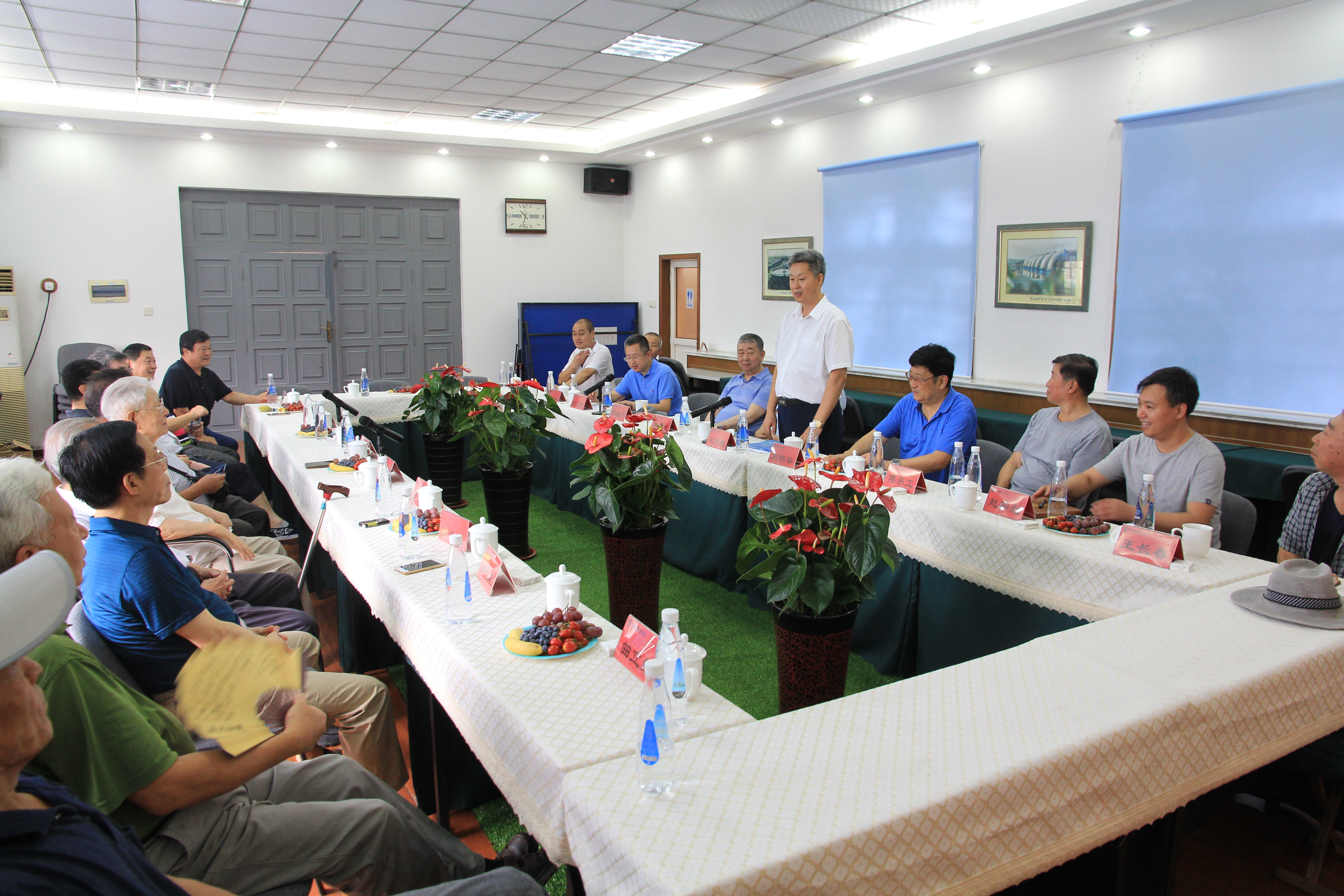 承前啟后 繼往開(kāi)來(lái) 開(kāi)啟青安新征程 ——慶祝公司成立六十周年老領(lǐng)導(dǎo)座談會(huì)紀(jì)實(shí)